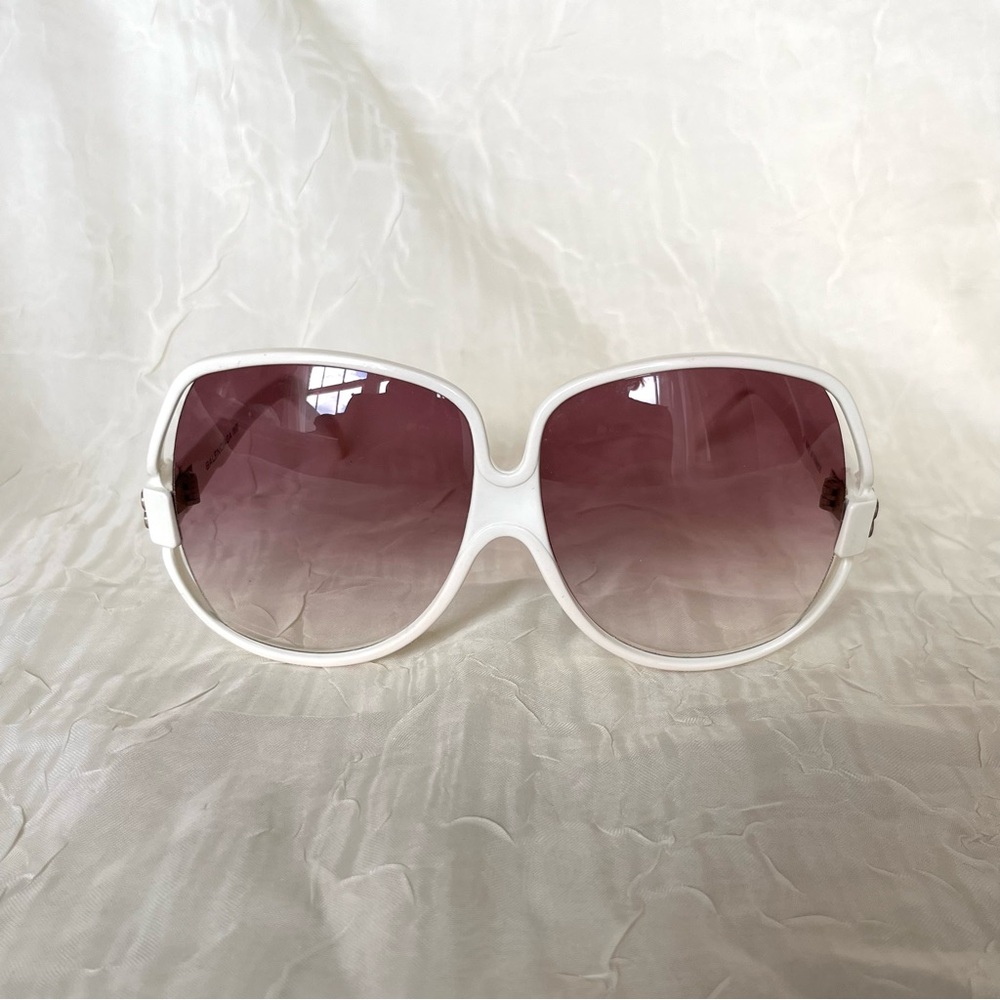 [ ” ▀ ﹏ ▀ ” ]

Vintage 70s Balenciaga Sunglasses - Picture 3 of 17